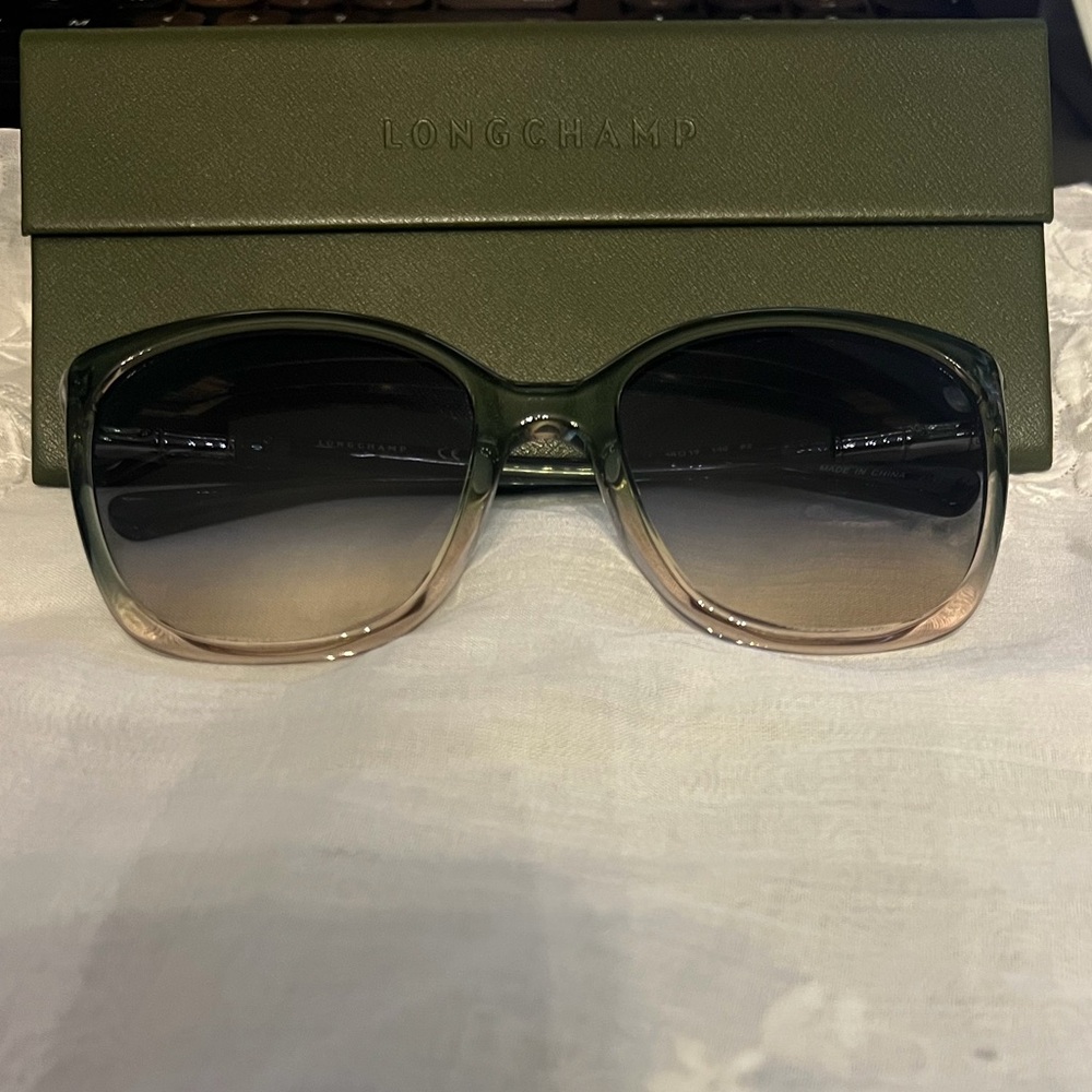 Longchamp LO659S cat-eye sunglasses